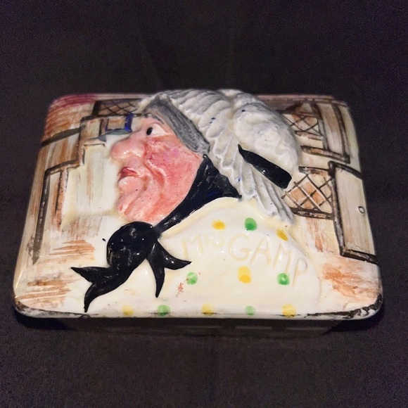 Mrs Gamp Sandland Porcelain Trinket Box - Picture 11 of 12